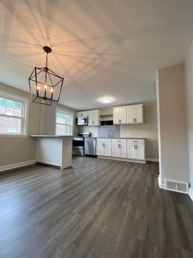Foto del edificio - Beautiful 3 Bedroom 1 Bath in Drexel Hill!