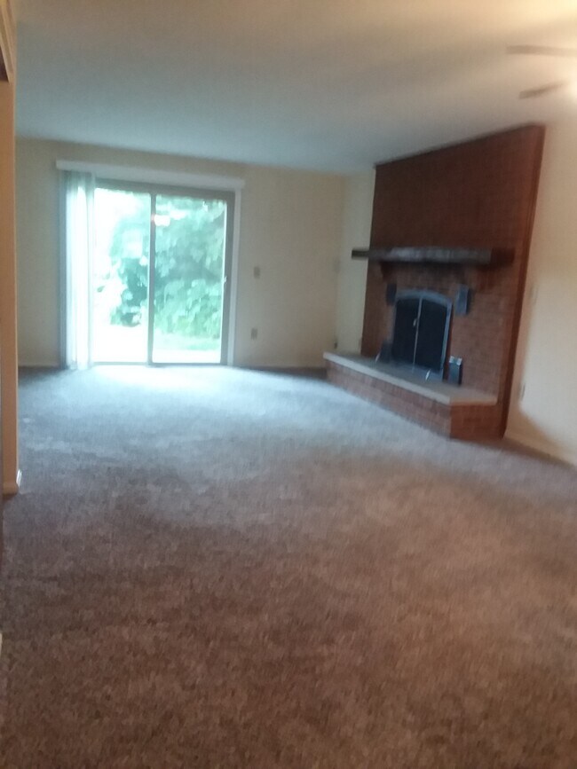 Espacio vital - 9507 Centerbrook Ct