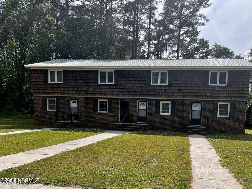 122 Raleigh St Unit 3, Teachey, NC 28464 Room for Rent in Teachey, NC