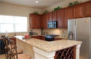 Building Photo - 651 Senda