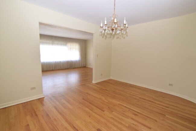 Foto del edificio - 5025 Carol St