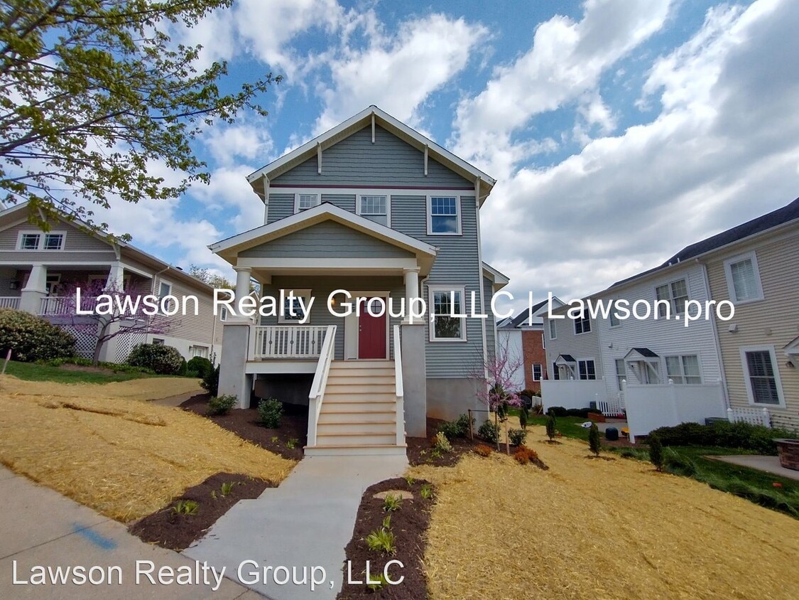 3 br, 2.5 bath House 3602 Colonial Green... House Rental in Roanoke