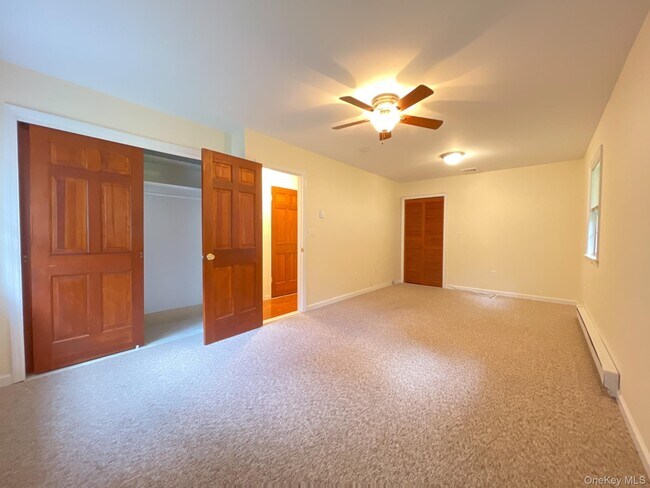 Foto del edificio - 10 Fairview Dr