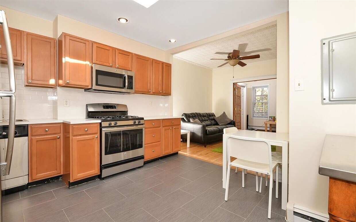 257 7th St, Hoboken, NJ 07030 House Rental in Hoboken, NJ