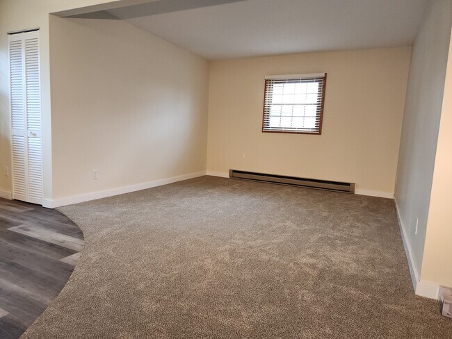 Foto del edificio - W156N11357 Pilgrim Rd
