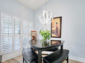 Building Photo - 333 W Milford St