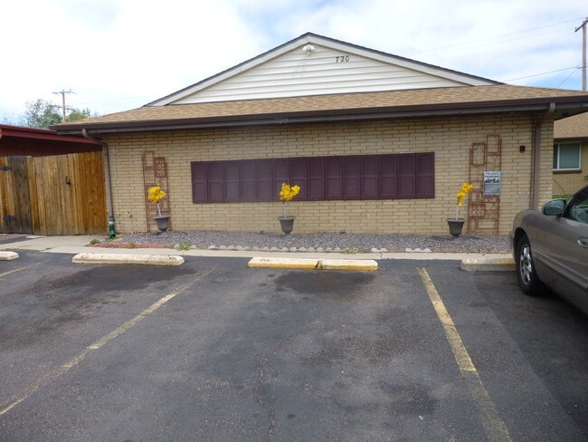 Building Photo - 720 Miller Ct
