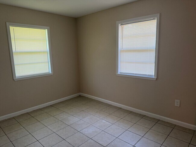 Foto del edificio - 6740 Ozark St
