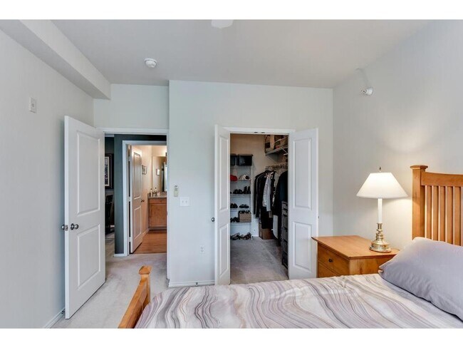 dormitorio - 13580 Technology Dr