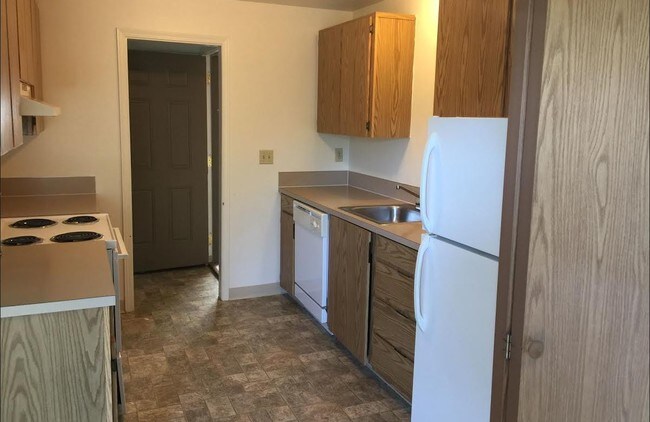 Building Photo - 9415 N Thurman Dr