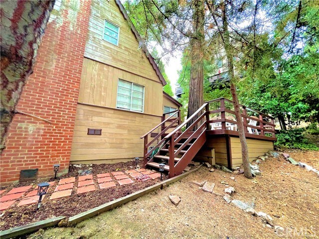 Foto del edificio - 220 Crest Cir Dr