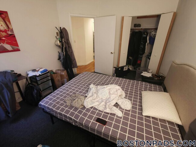 Building Photo - 772 Columbus Ave