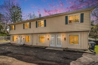 Building Photo - 444 Garland St