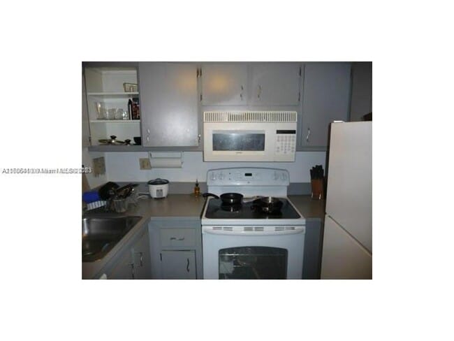 Foto del edificio - 670 NW 85th Pl