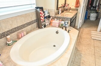 Building Photo - 13514 Mooring Pointe Dr