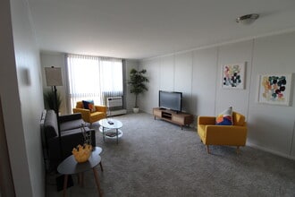 Living room - Lake Grove Village