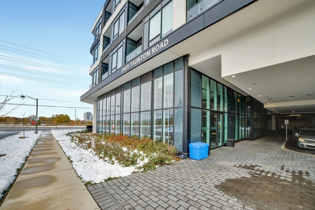 Building Photo - 2489 Taunton Rd