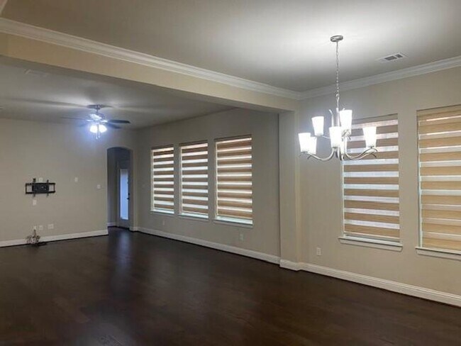 Building Photo - Breathtaking 4-bedroom home in the highly ...