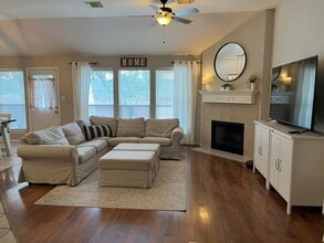 Building Photo - 4319 S Summercrest Loop