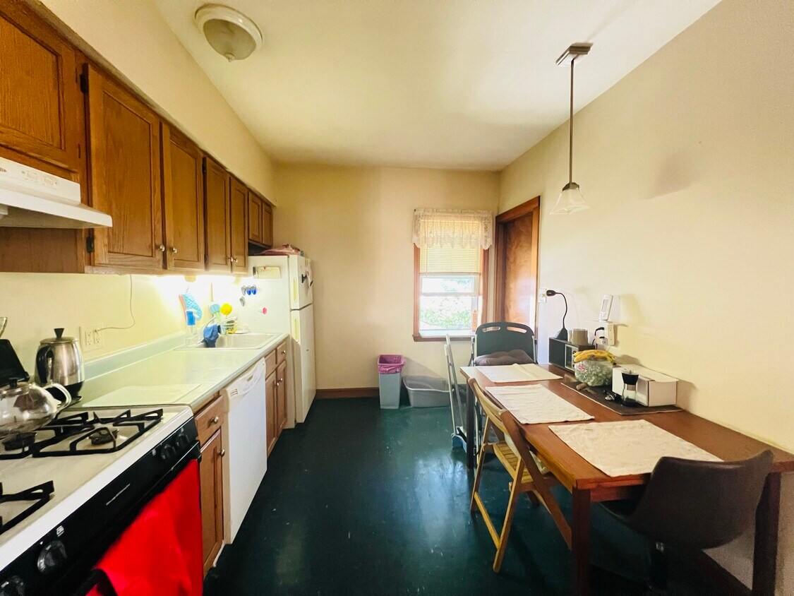 7 Rawson Rd Unit 3, Quincy, MA 02170 Apartments in Quincy, MA