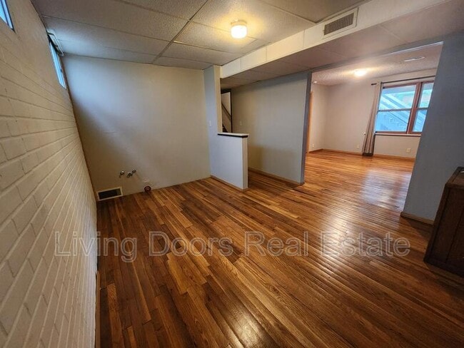 Building Photo - 1301 Hill St