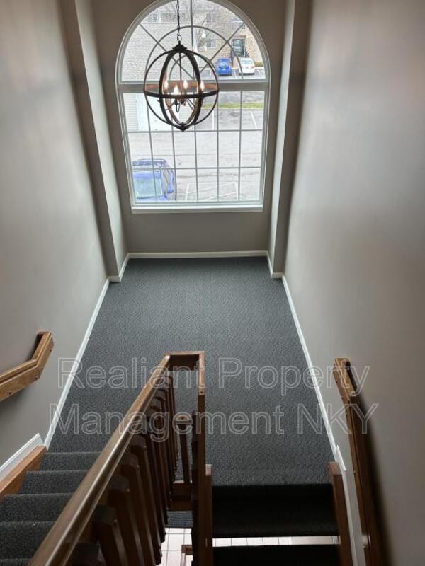 1075 Wellington Dr, Alexandria, KY 41001 House Rental in Alexandria