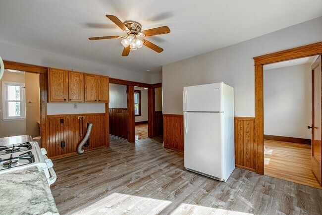 Building Photo - 151 Ingleside Ave