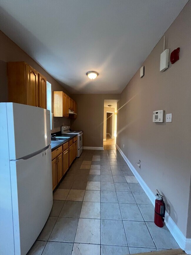 Building Photo - 207 S 60th St