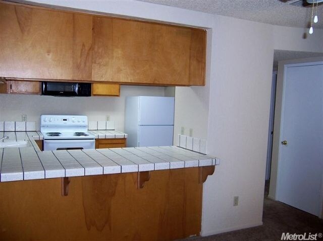 Building Photo - Greer Place Apartments