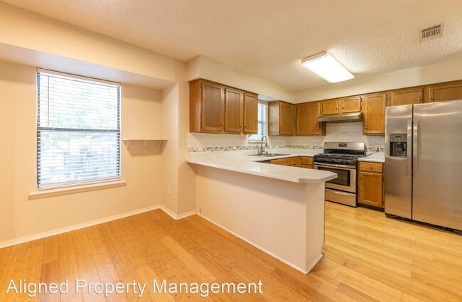 Building Photo - 4 br, 2 bath House - 1715 Calgary Trail