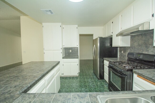 Building Photo - 7602 Lime Avenue, Fontana, CA 92336 Single...