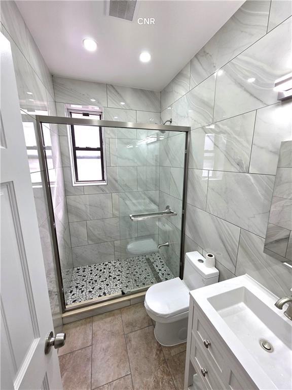 Foto del edificio - 316 E 94th St