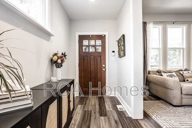 Foto del edificio - 1547 Hoyt Ave