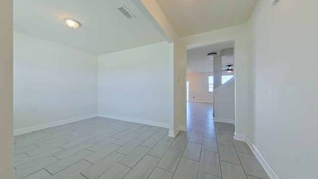 Building Photo - Gorgeous 5 Bedroom Home in Alta Lakes!