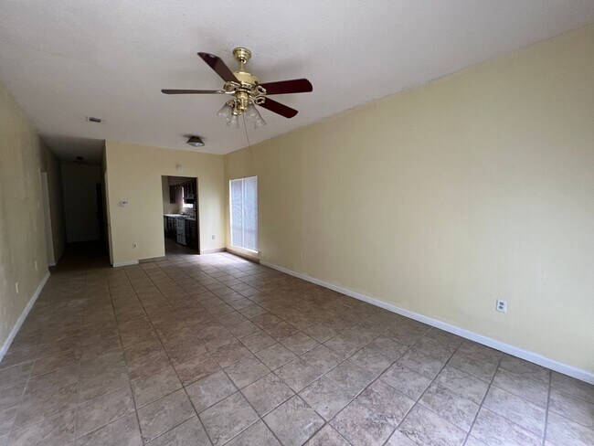 Foto del edificio - Must see 2 Bedroom Duplex off Brightside Dr. Close to LSU