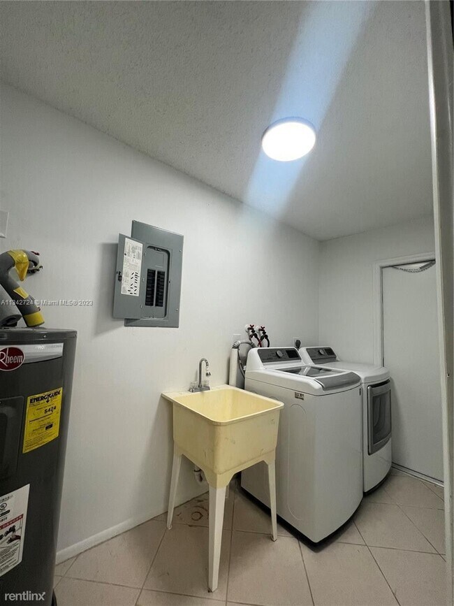 Foto del edificio - 3 br, 2 bath House - 19420 Carolina Cir