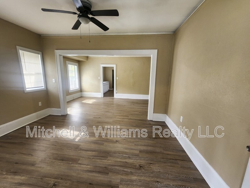 Foto del edificio - 3042 Phyllis St