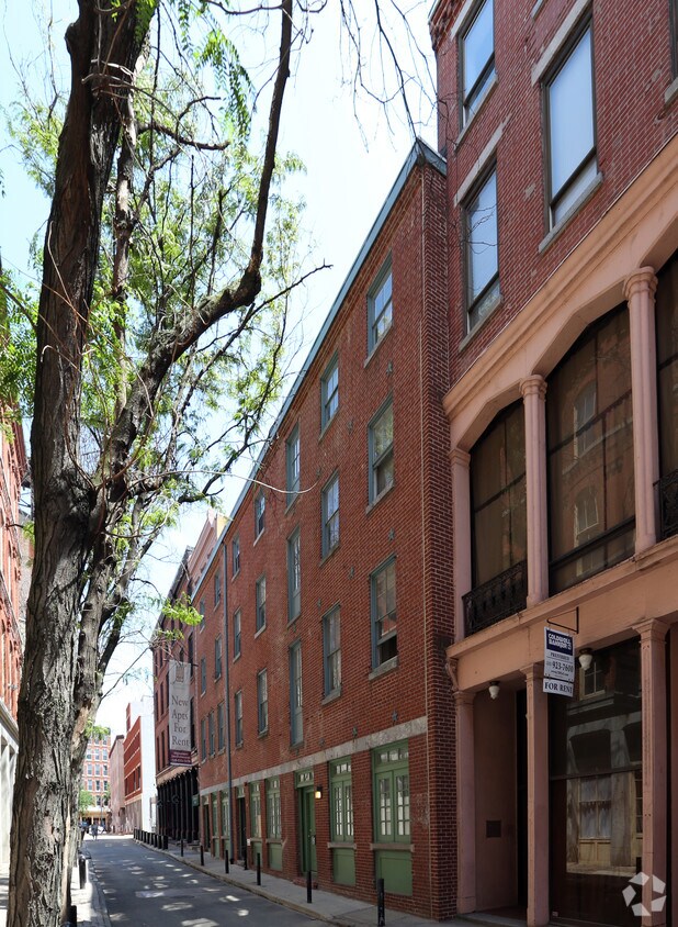 Building Photo - Lippencott Court