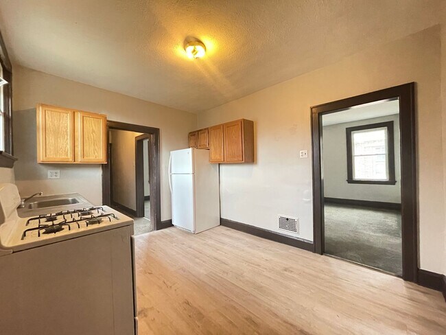 Foto del edificio - 966 Elberon Ave