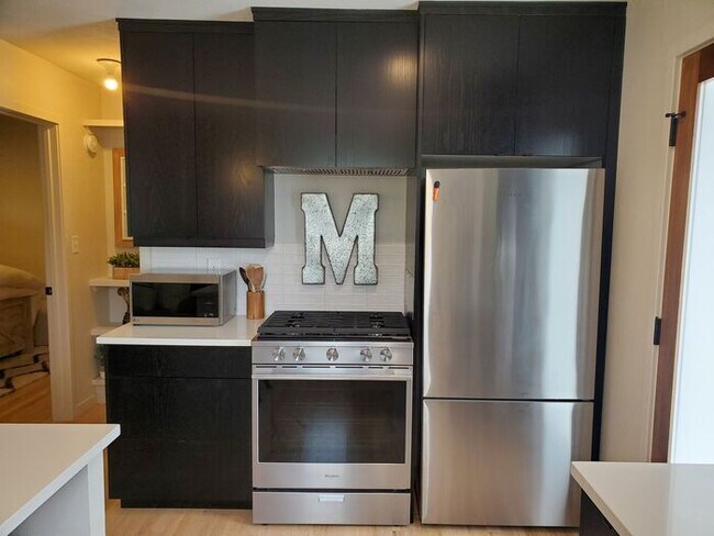 Foto del edificio - 1705 Remington St