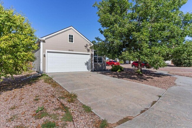 Photo - 8402 Snowdrop Ct House