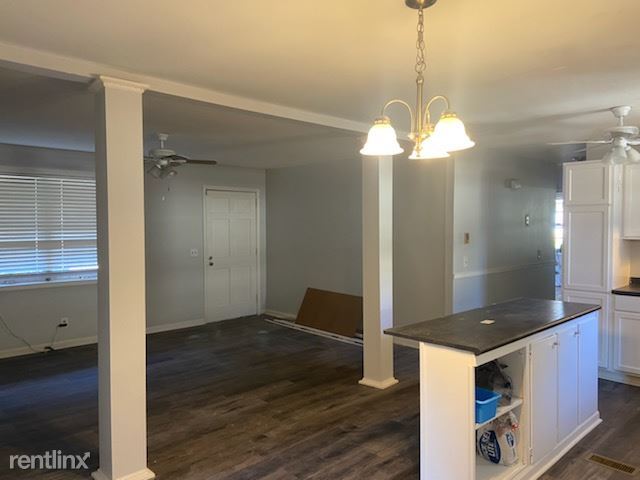 Foto del edificio - 3 br, 1.5 bath House - 16 Blossom Dr
