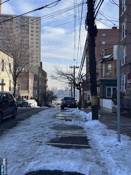 Foto del edificio - 27 66th St