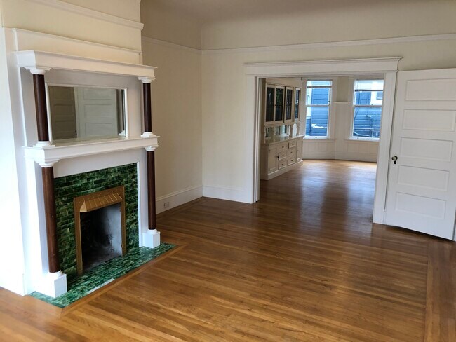 Building Photo - 485 7th Ave