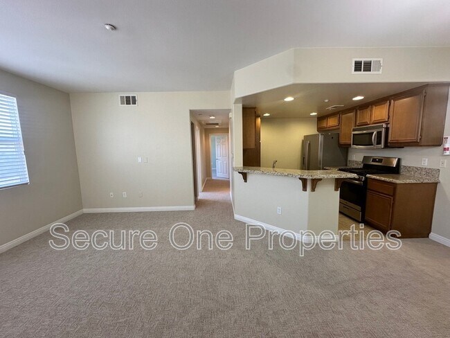 Foto del edificio - 208 Riverdale Ct