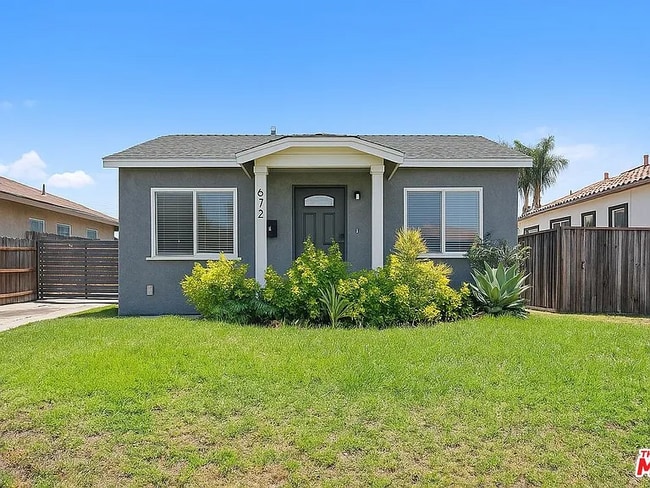 Front of house - 672 E 119th St