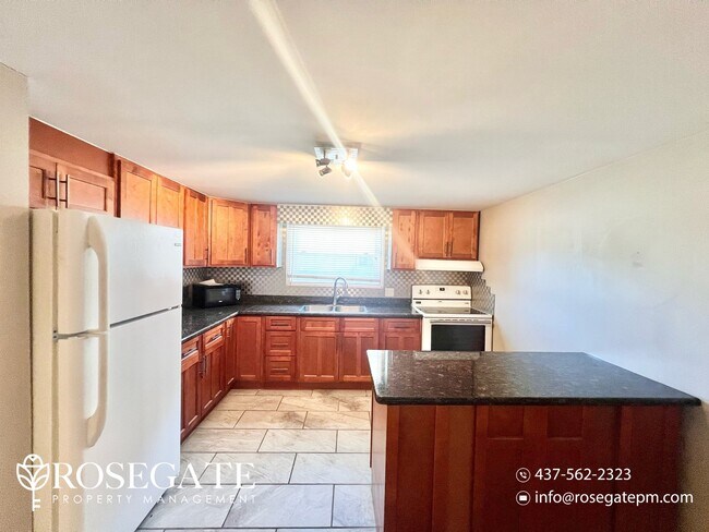 Photo du bâtiment - Renovated 2-Bedroom Unit | 900 Sq Ft | Qui...