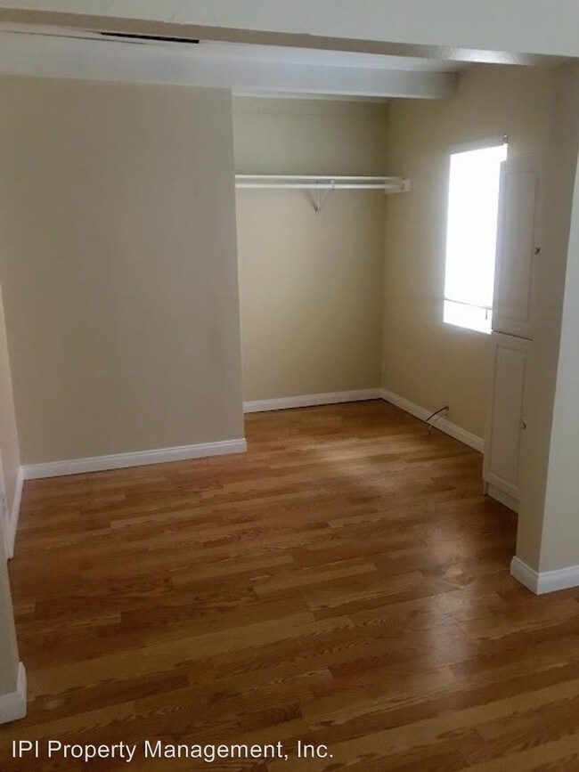 Foto del edificio - 1968-1972 Garnet Ave