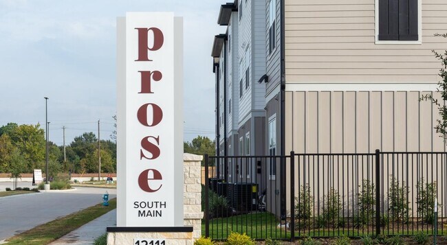 Building Photo - 12111 S Main St