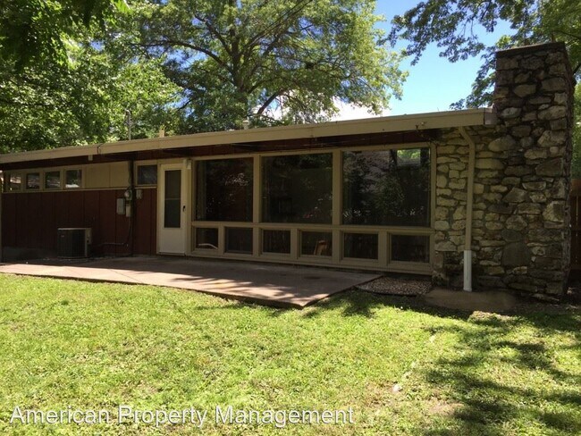 Building Photo - 3 br, 2 bath House - 346 N. Delaware